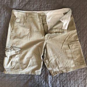 Men Vintage GAP Khaki Tan Rugged Cargo Shorts